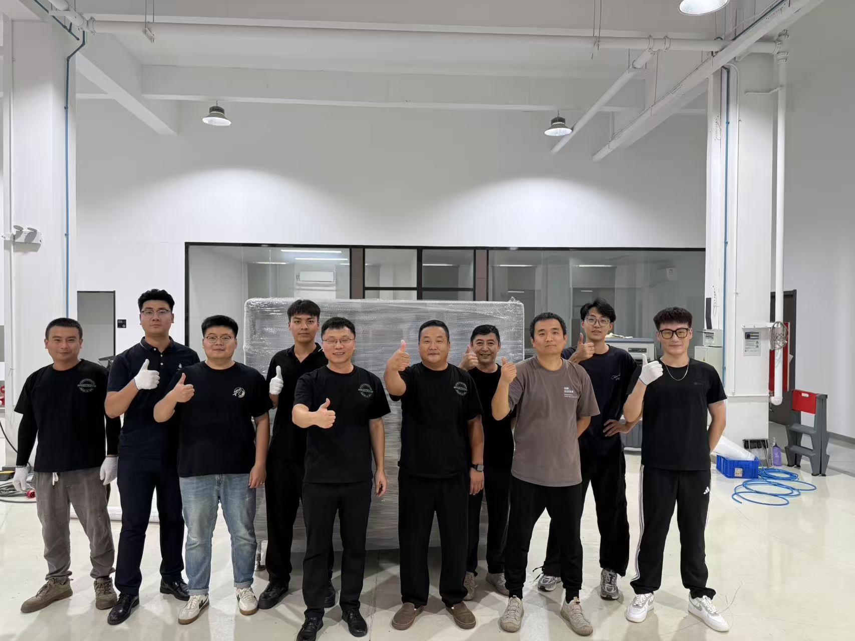 威派团队照片3